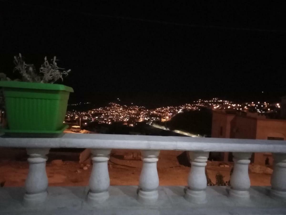 Mountains View Apartment Wadi Musa Exterior foto
